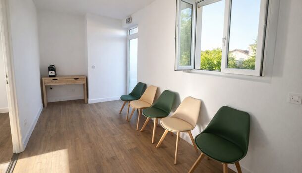 Local commercial 2 pièces  à louer Pau 64000