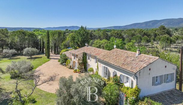 Propri&eacute;t&eacute; 14 pièces  à vendre Lourmarin 84160