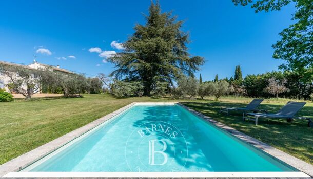 Propri&eacute;t&eacute; 14 pièces  à vendre Lourmarin 84160