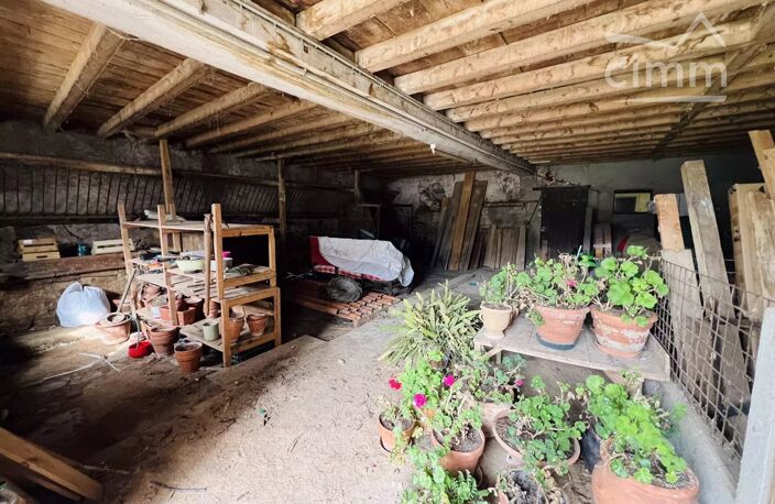 Belle grange avec extérieur à rénover — photo 3