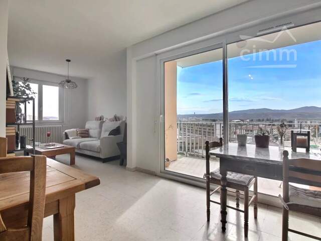 Appartement T3 rénové avec vue imprenable sur le Pilat à Roussil — photo du bien