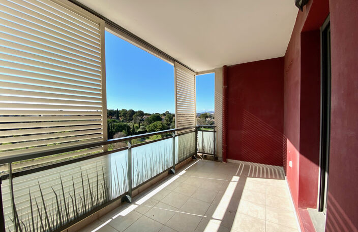 URBAIN - VUE DÉGAGÉE - EMPLACEMENT 5* — photo 3