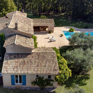 Maison 12 pièces 997500 €