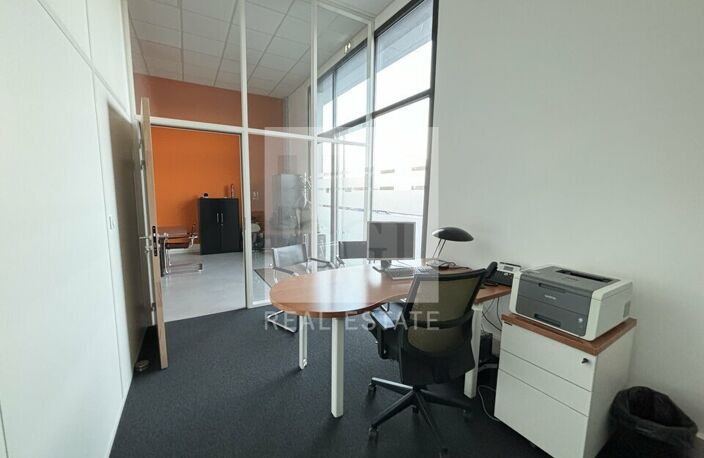 BUREAUX à LOUER — photo 4