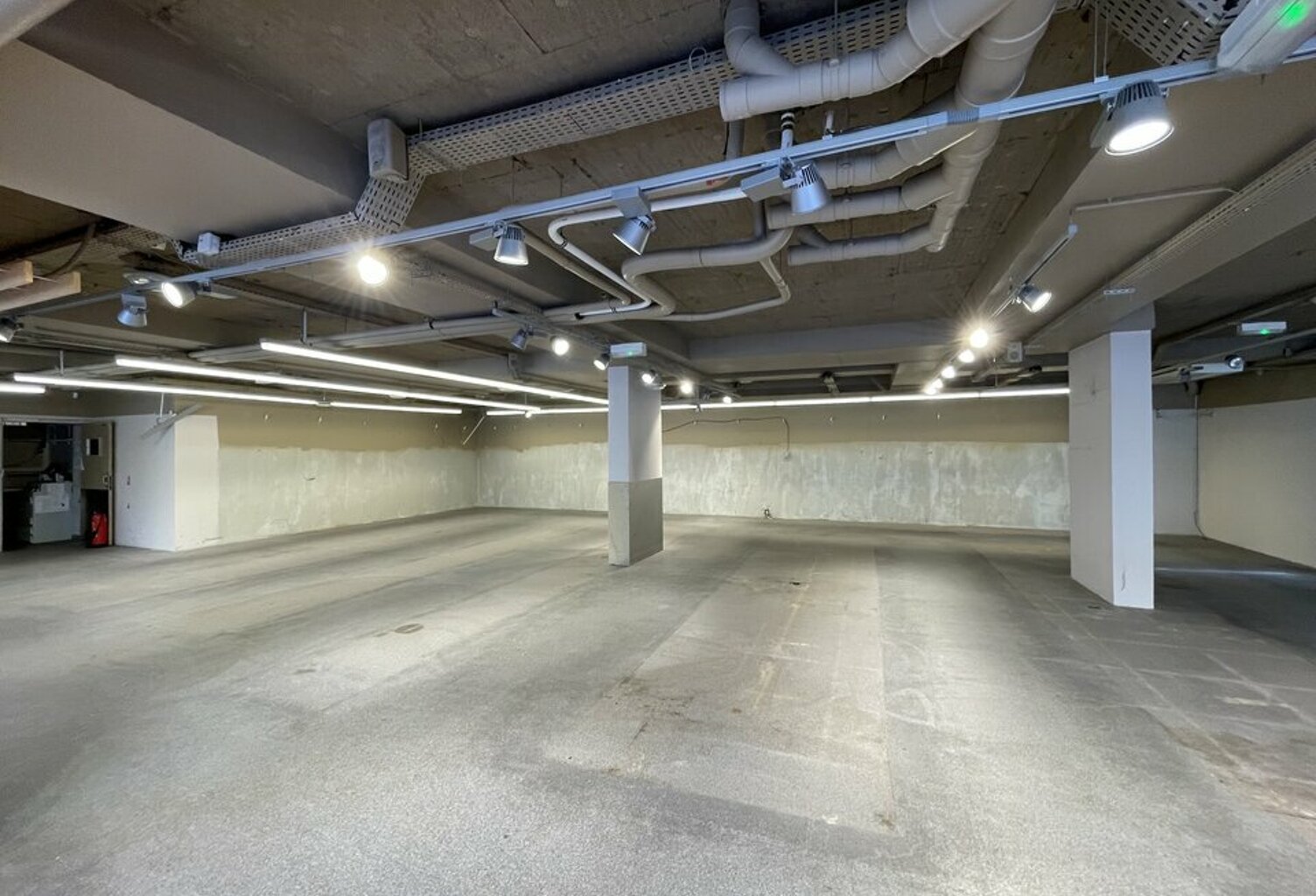 LOCAL COMMERCIAL à LOUER — photo 1