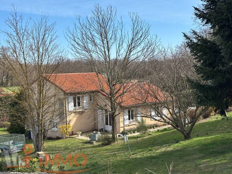 Villa — photo 1