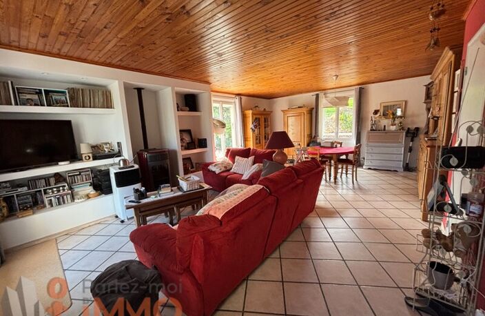 Villa — photo 3
