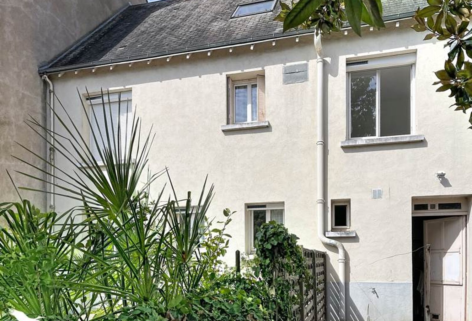 Vente immeuble   Saint-Pierre-des-Corps (37700) — photo 1