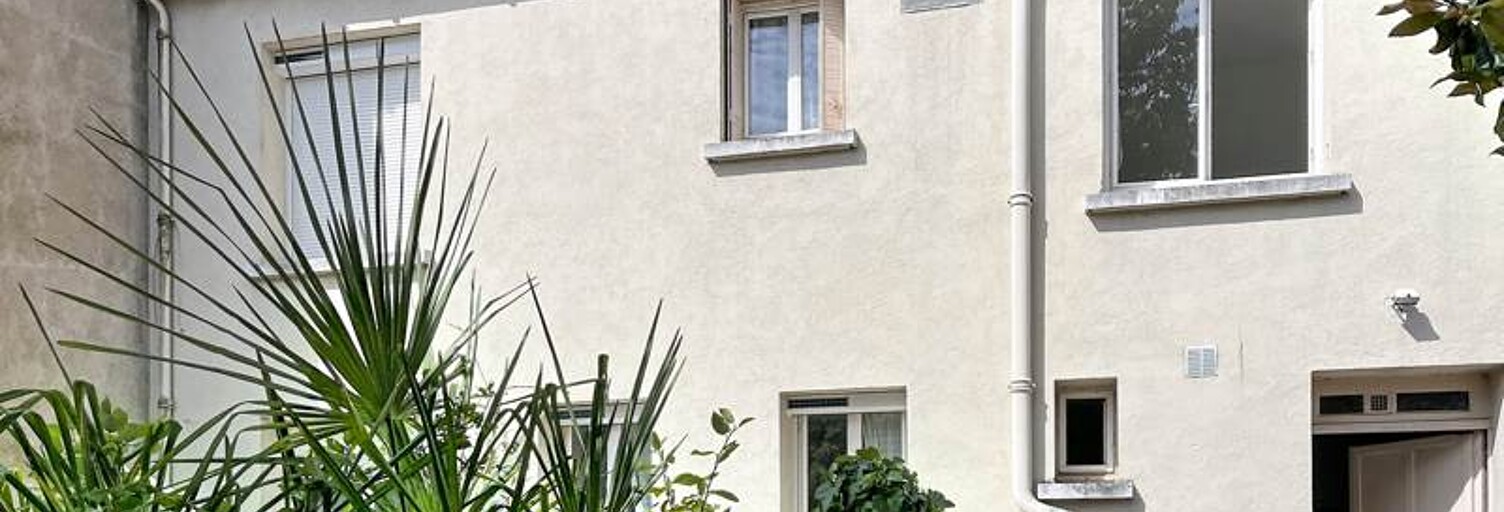 Immeuble   m² à vendre à Saint-Pierre-des-Corps (37700)
