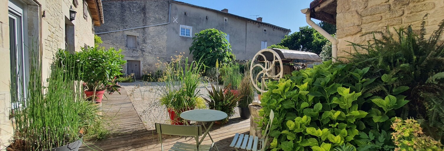 Maison 7 Pièces 250 m² à vendre à Ligné (16140)