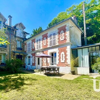 Maison 8 pièces 599000 €