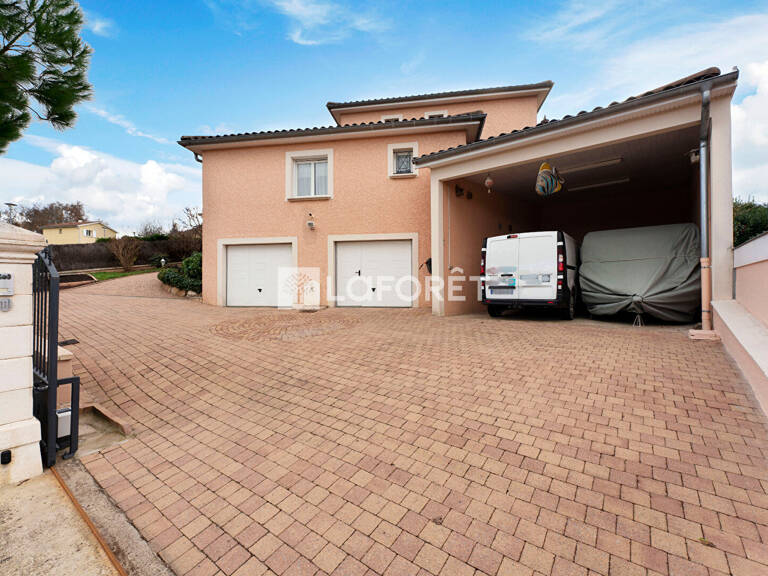 À vendre, maison Eveux 4 pièces 140 m2 carrez 262 m2 total — photo 1