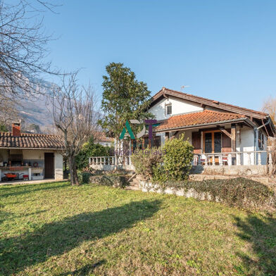 Maison 8 pièces 500000 €