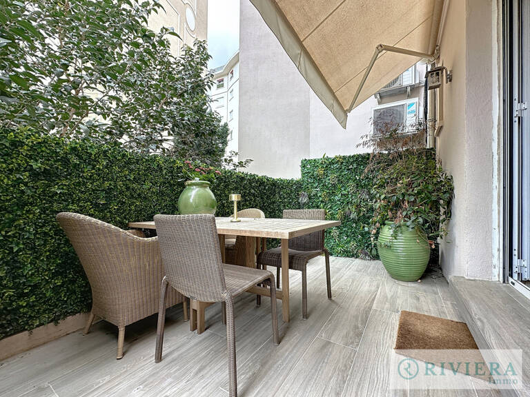 CANNES CENTRE BANANE T3/T4 DE 95M2 REFAIT A NEUF AVEC TERRAS — photo 1