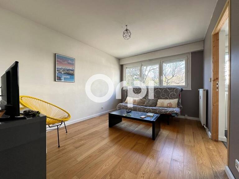 Appartement À Vendre SECTEUR VALMY STADE DES ALPES — photo 1