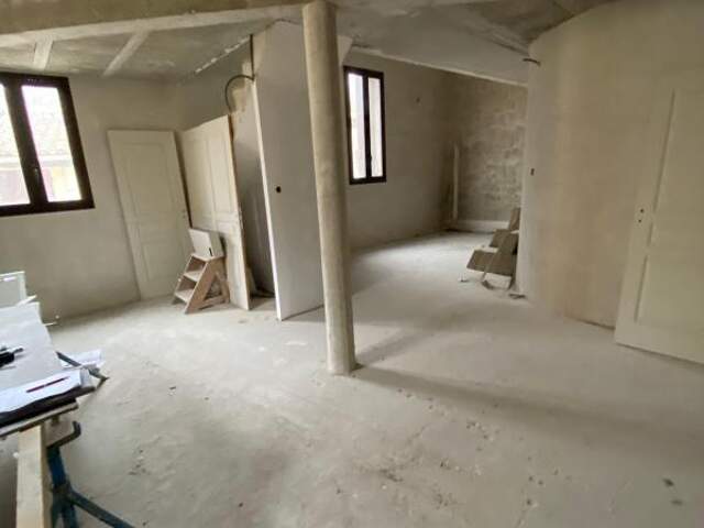 Maison de village. rénovation à finir. À Vendre — photo du bien