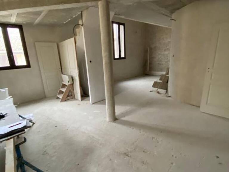 Maison de village. rénovation à finir. À Vendre — photo 1