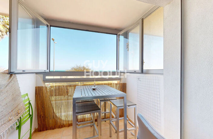 Appartement traversant - Vue mer - T2 de 39.22m² + 6.32 m² de loggia_ — photo 4