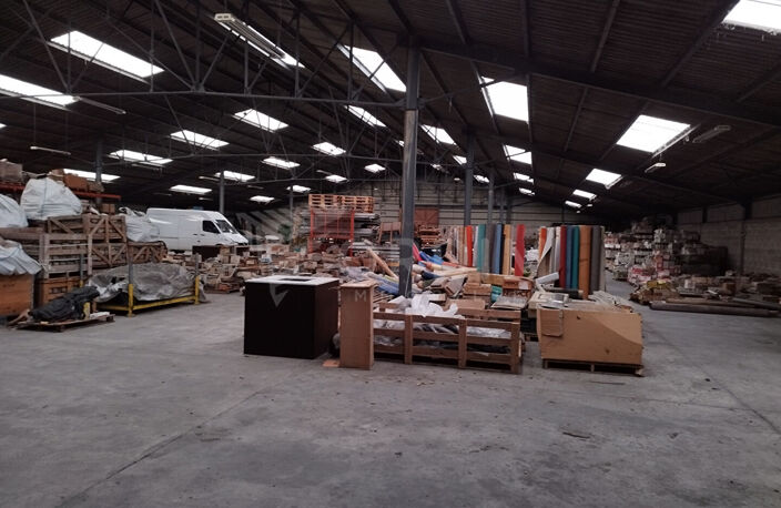 AUXERRE - ZONE D'ACTIVITE- DEPOT de 2210M² - TERRAIN 1600M² — photo 5