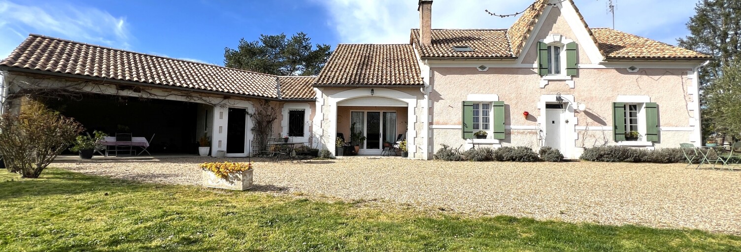 Maison 8 Pièces 257 m² à vendre à Saint-Martial-d'Artenset (24700)