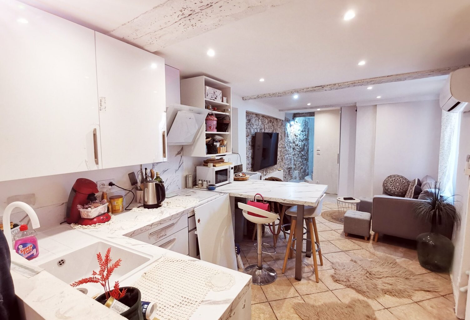 T4 dans une maison de village — photo 1