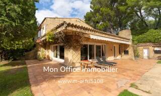 Maison 12 Pièces 400 m² à vendre à Sanary-sur-Mer (83110)