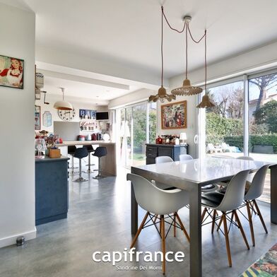 Maison 8 pièces 850000 €