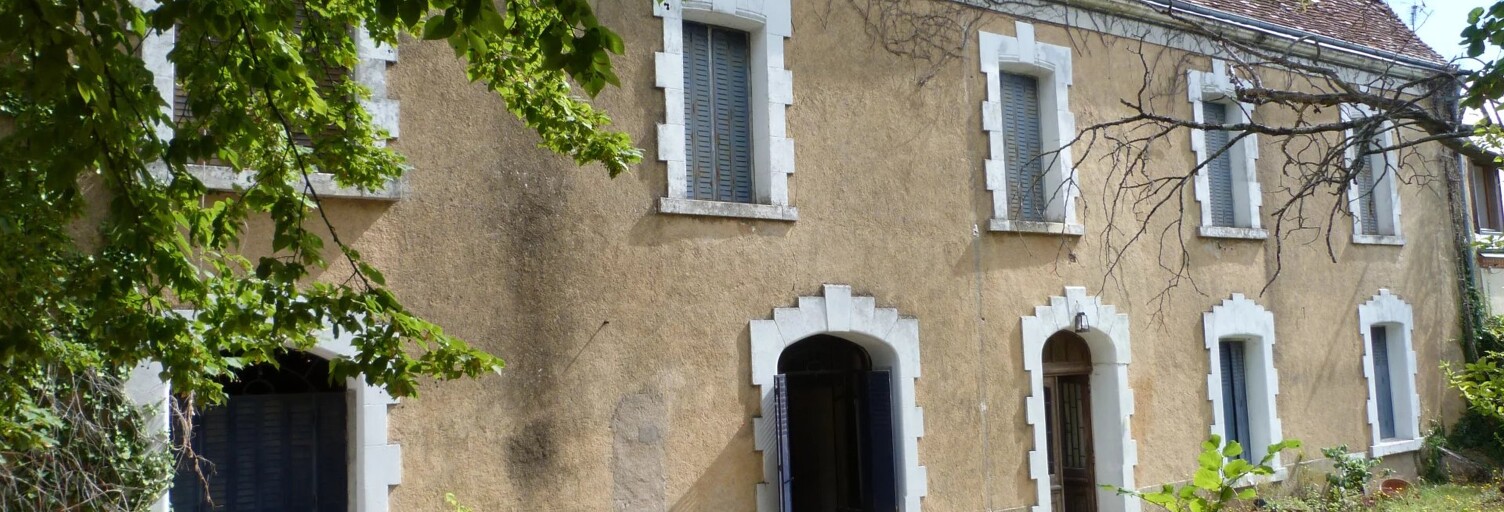 Immeuble  265 m² à vendre à Vatan (36150)