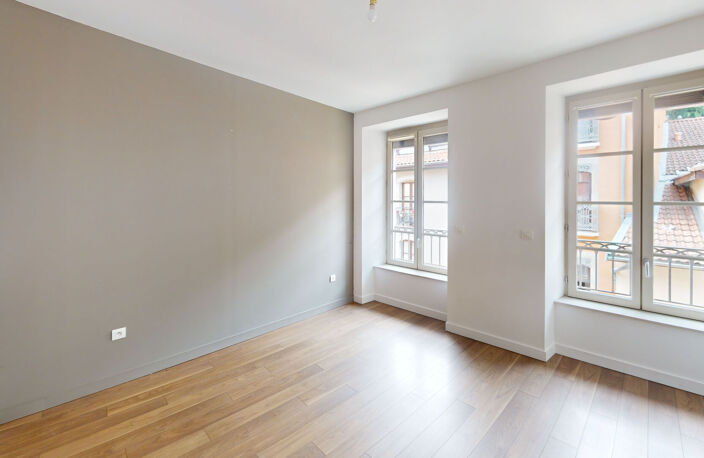Appartement Quai de Grenoble 3 pièces 62 m2 — photo 2