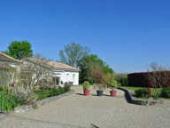 Propriété avec 2 habitations et 6 chambres et un bureu au to — photo 3