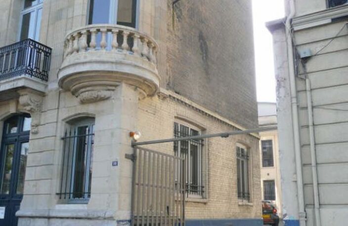 EMPLACEMENT MOTO — photo 3