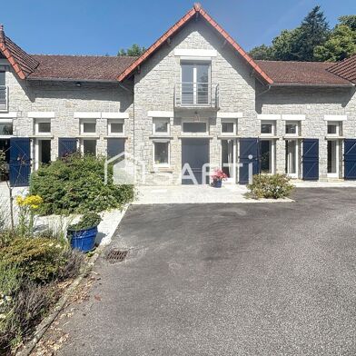 Maison 9 pièces 794000 €