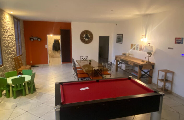 Bâtisse en pierres  entièrement rénovée comprenant deux appa — photo 2