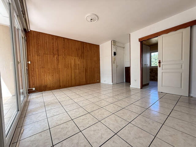 À vendre   Appartement T3 de 67,67 m2 avec balcon et garage — photo du bien