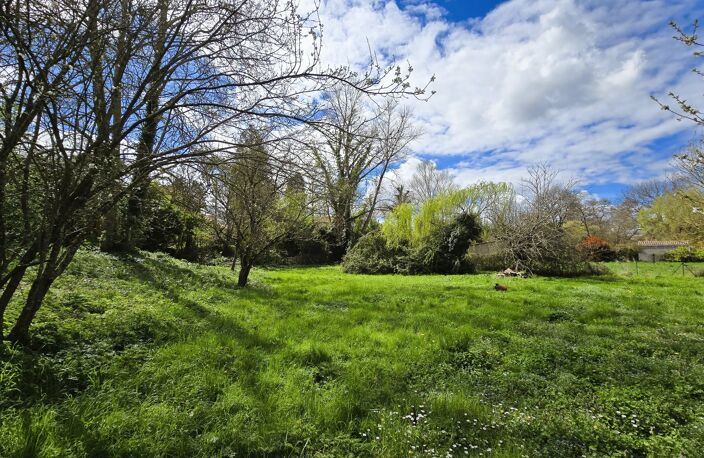 TERRAIN 1100 m² — photo 2
