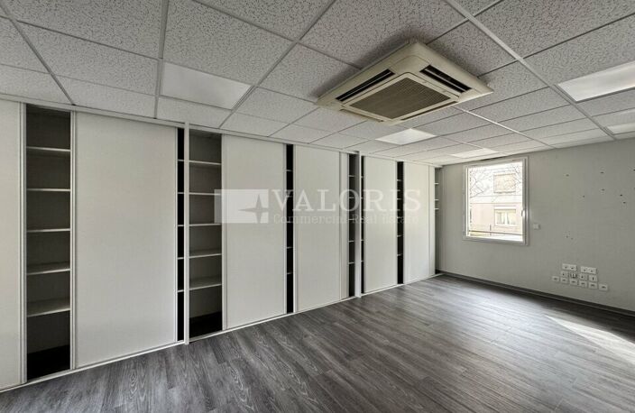 BUREAUX à LOUER — photo 2