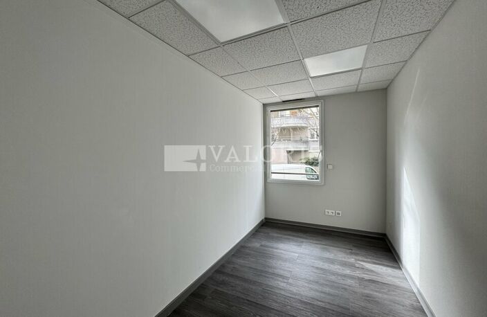 BUREAUX à LOUER — photo 4