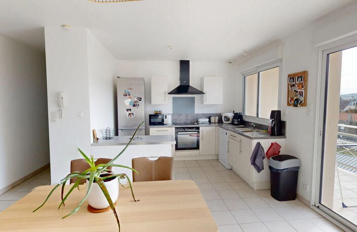 APPARTEMENT LUMINEUX SITUE DANS UNE RESIDENCE SECURISEE — photo 3