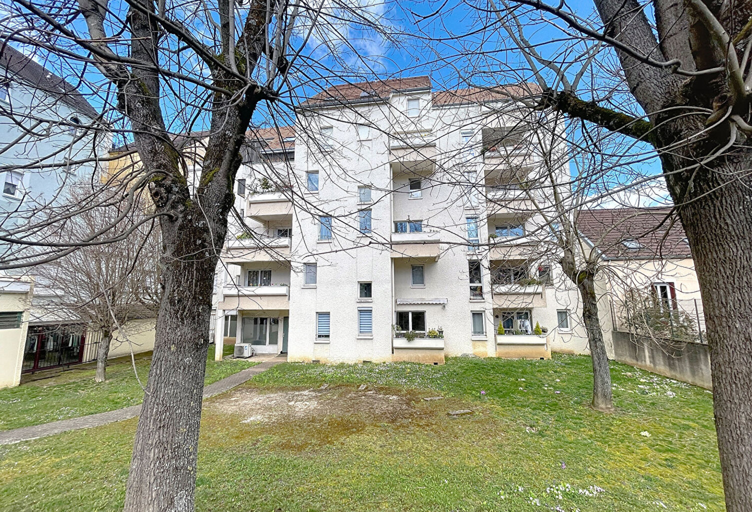 Appartement Dijon 2 pièce(s) 45.98 m2 — photo 1