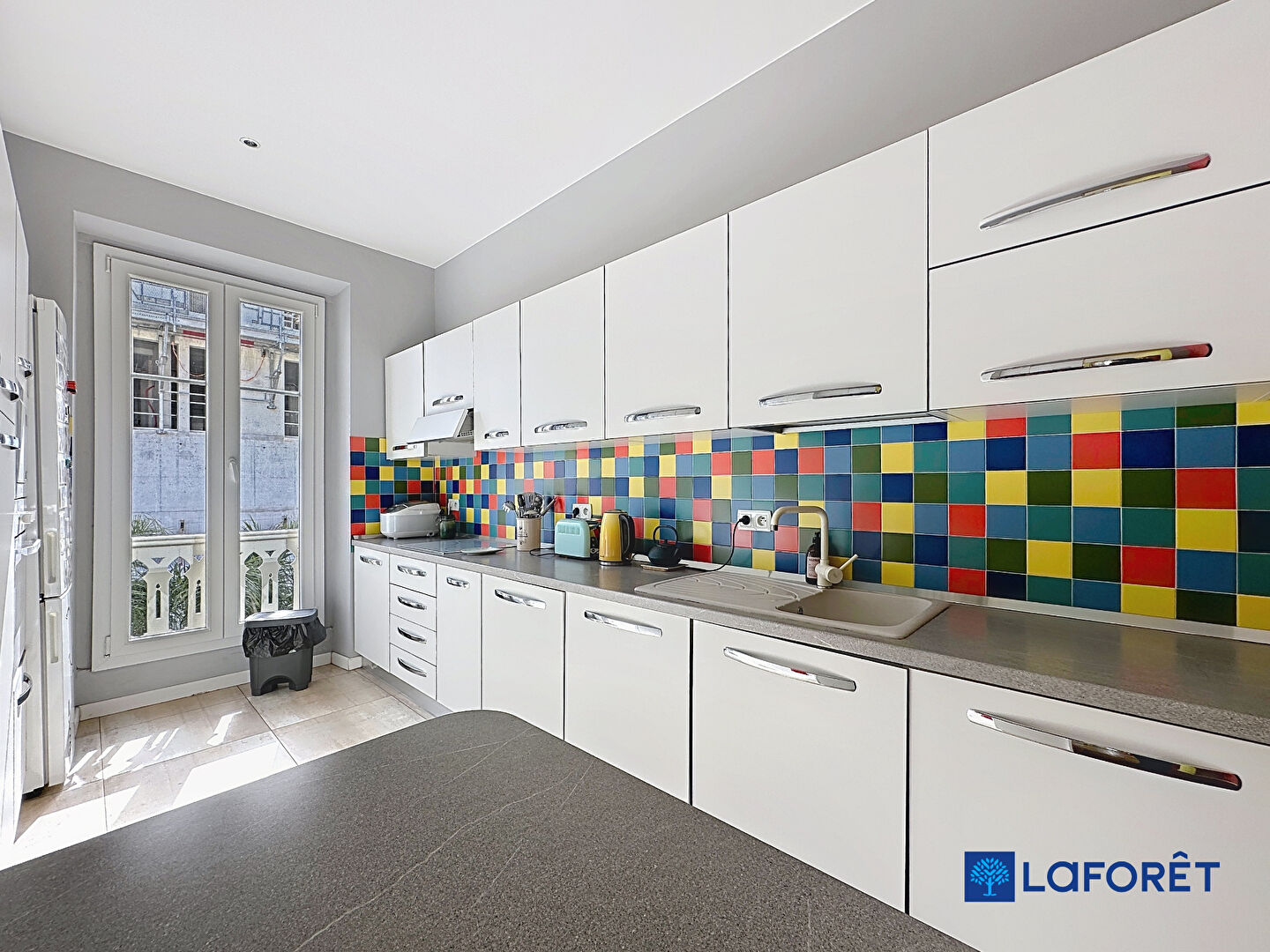 Photo Rare et Prestigieux. Appartement de 143 m² dans un Immeuble B... image 4/4