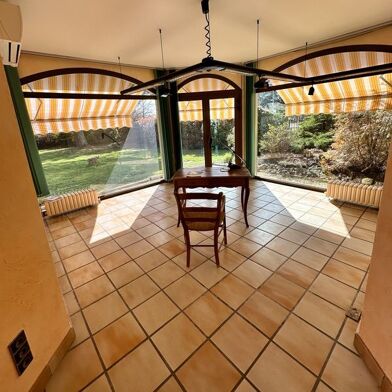 Maison 5 pièces 2465 €