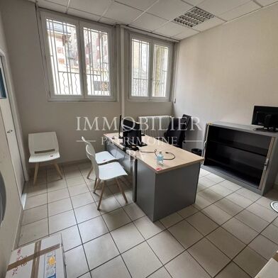 Commerce  433600 €