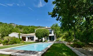 Maison 4 Pièces 221 m² à vendre à Saint-Saturnin-lès-Apt (84490)