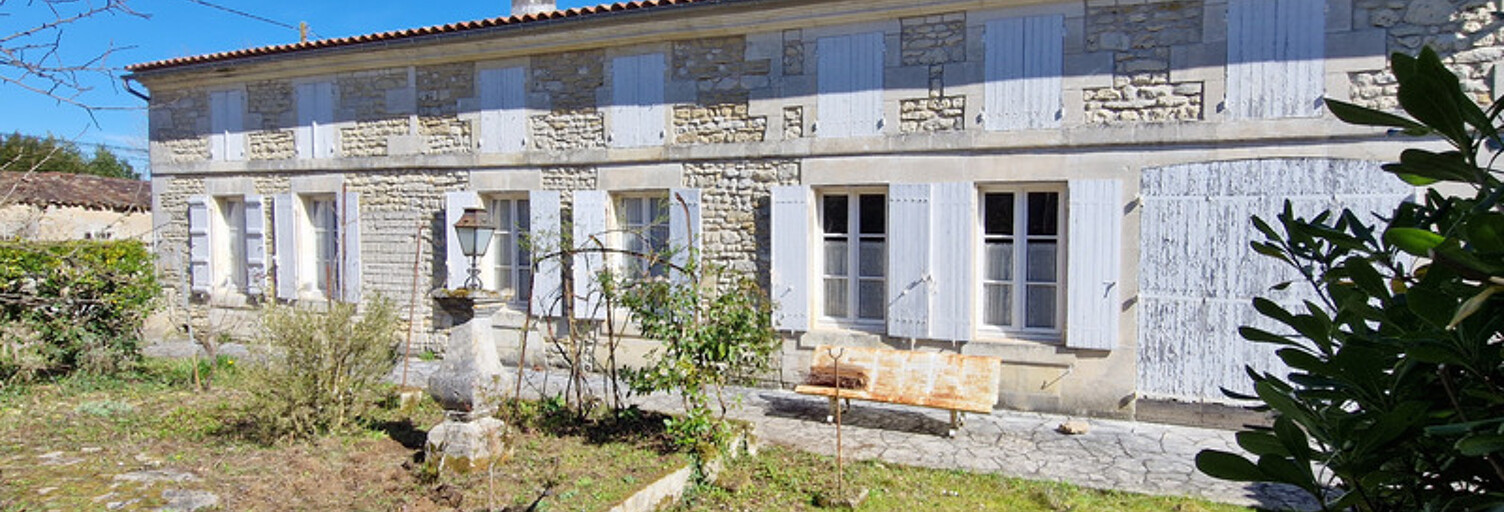 Maison 7 Pièces 166 m² à vendre à Saint-Hilaire-de-Villefranche (17770)