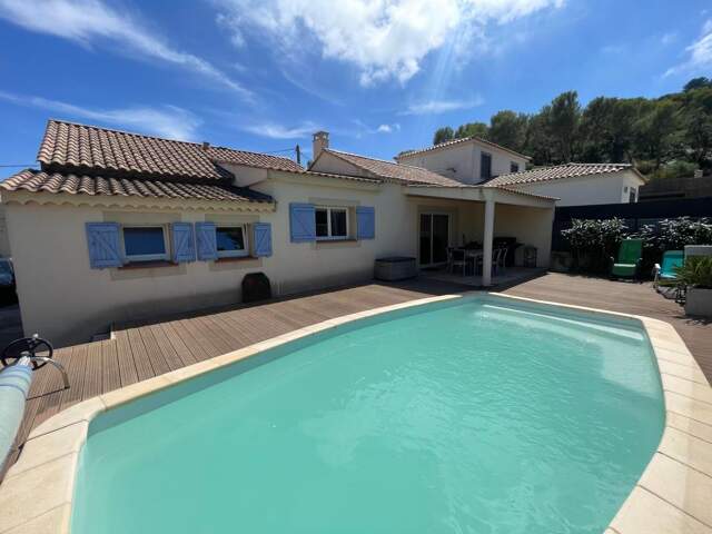 VILLA INDIVIDUELLE DE PLAIN PIED 5 PIECES 3 CHAMBRES 470m² DE PARCELLE AVEC PISCINE — photo du bien