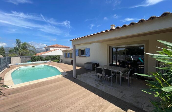 VILLA INDIVIDUELLE DE PLAIN PIED 5 PIECES 3 CHAMBRES 470m² DE PARCELLE AVEC PISCINE — photo 2