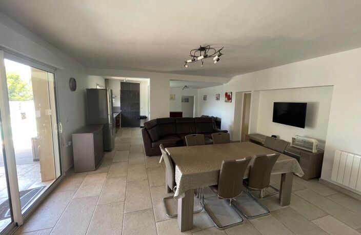 VILLA INDIVIDUELLE DE PLAIN PIED 5 PIECES 3 CHAMBRES 470m² DE PARCELLE AVEC PISCINE — photo 5