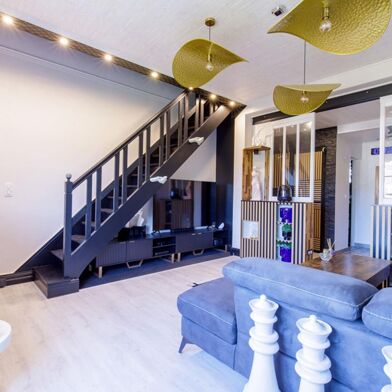 Appartement 8 pièces 359000 €