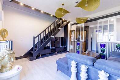 Appartement 8 pièces 359000 €