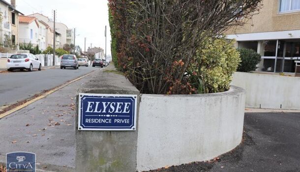 Parking  à louer Royan 17200